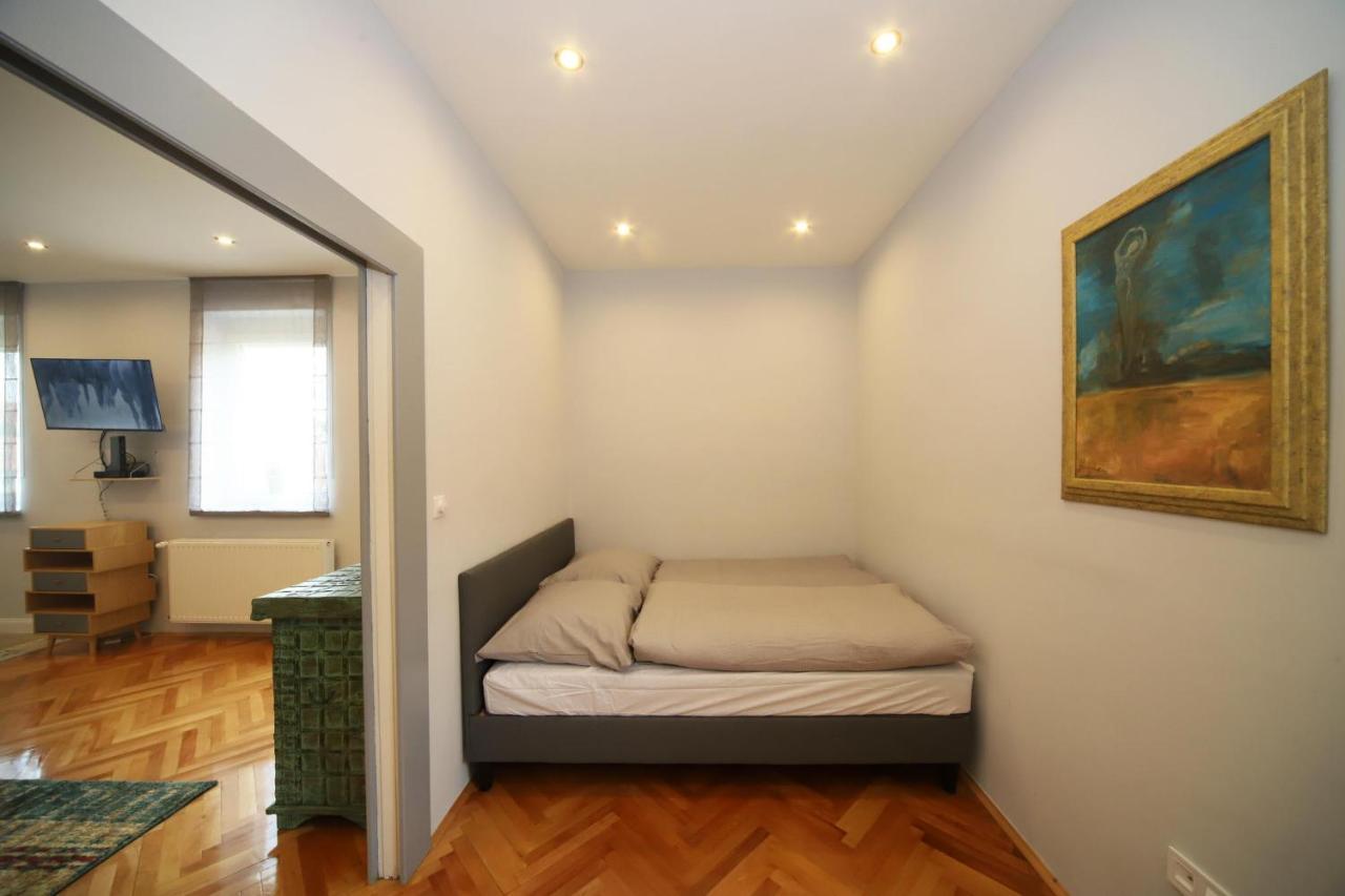 Apartament Denis Apartman Eger Zewnętrze zdjęcie